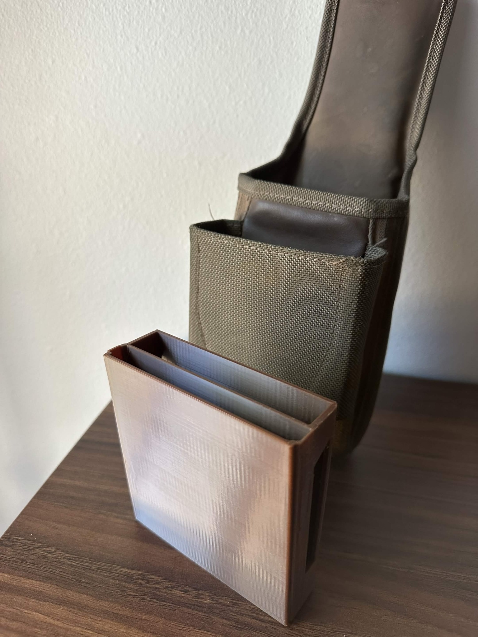 Big Phone Brown Pouch organizer
