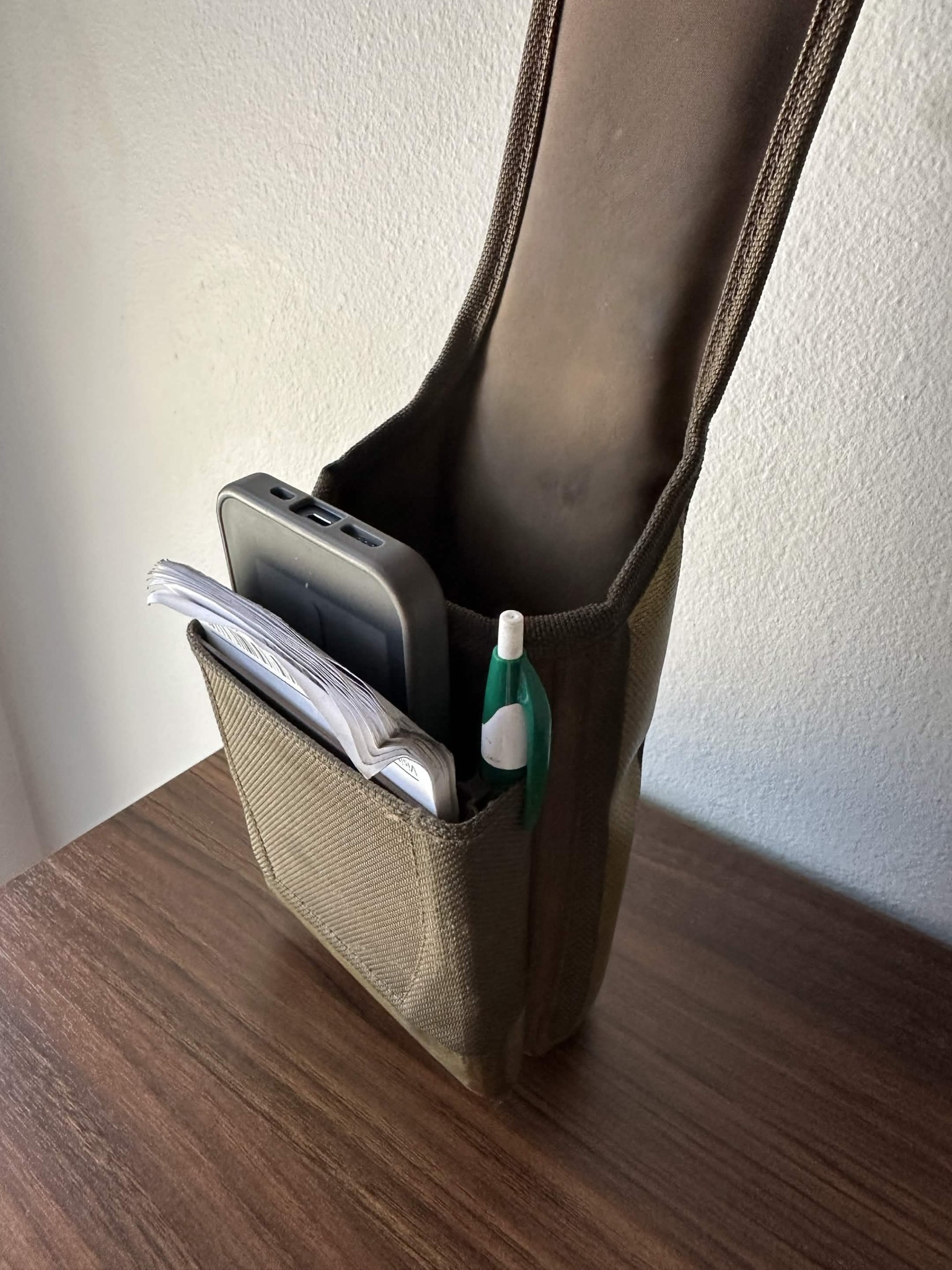 UPS DIAD Pouch Organizer loaded in brown pouch